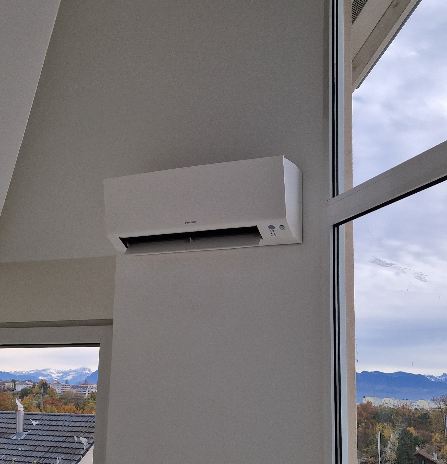 Installation à Lonay, vue sur les Alpes